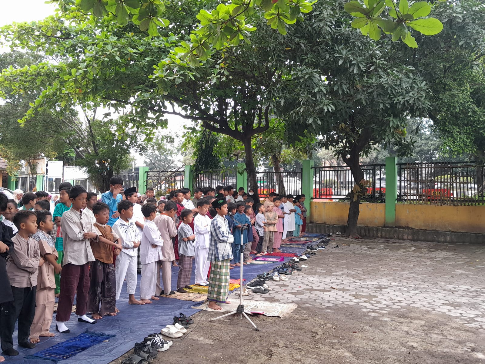 Jumat Berkah: Membangun Karakter Islami Sejak Dini di SDN Sunyaragi 1 Kota Cirebon